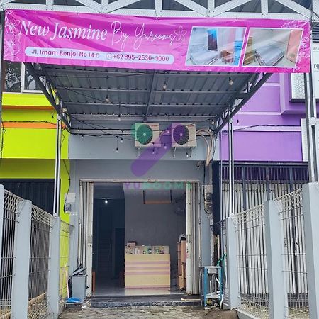 New Jasmine Guest House By Yurooms Blitar Exterior photo
